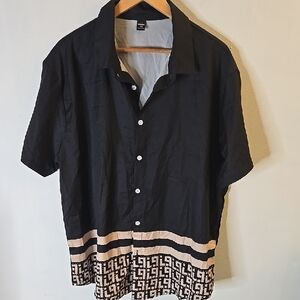 NFINITY Black Short-Sleeve Button Shirt with Cream Patterned Hem